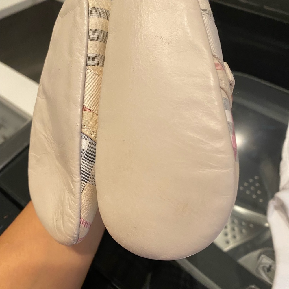 Toddler Burberry shoes - Picture 2 of 2